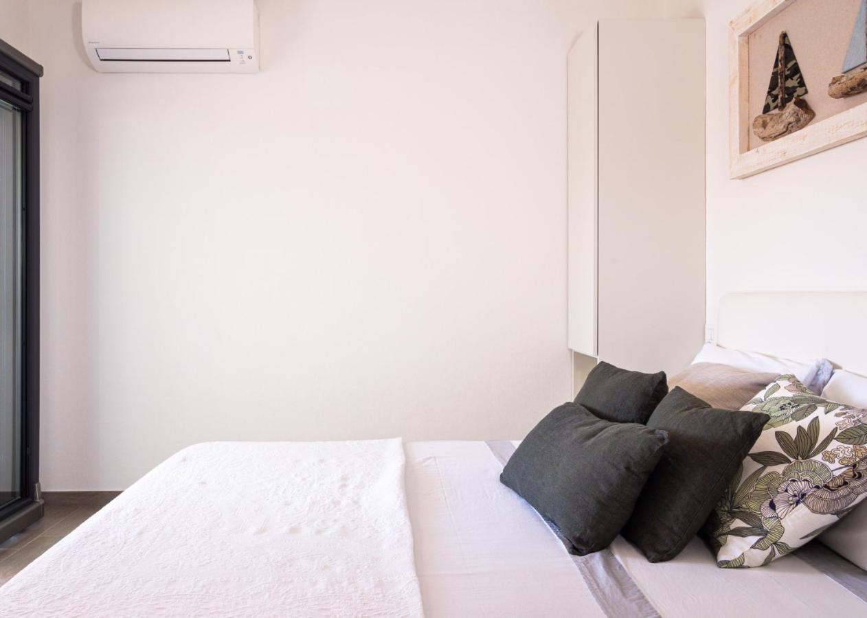 Wlofts 11, 12 & 14 By Klodge Olbia Luaran gambar