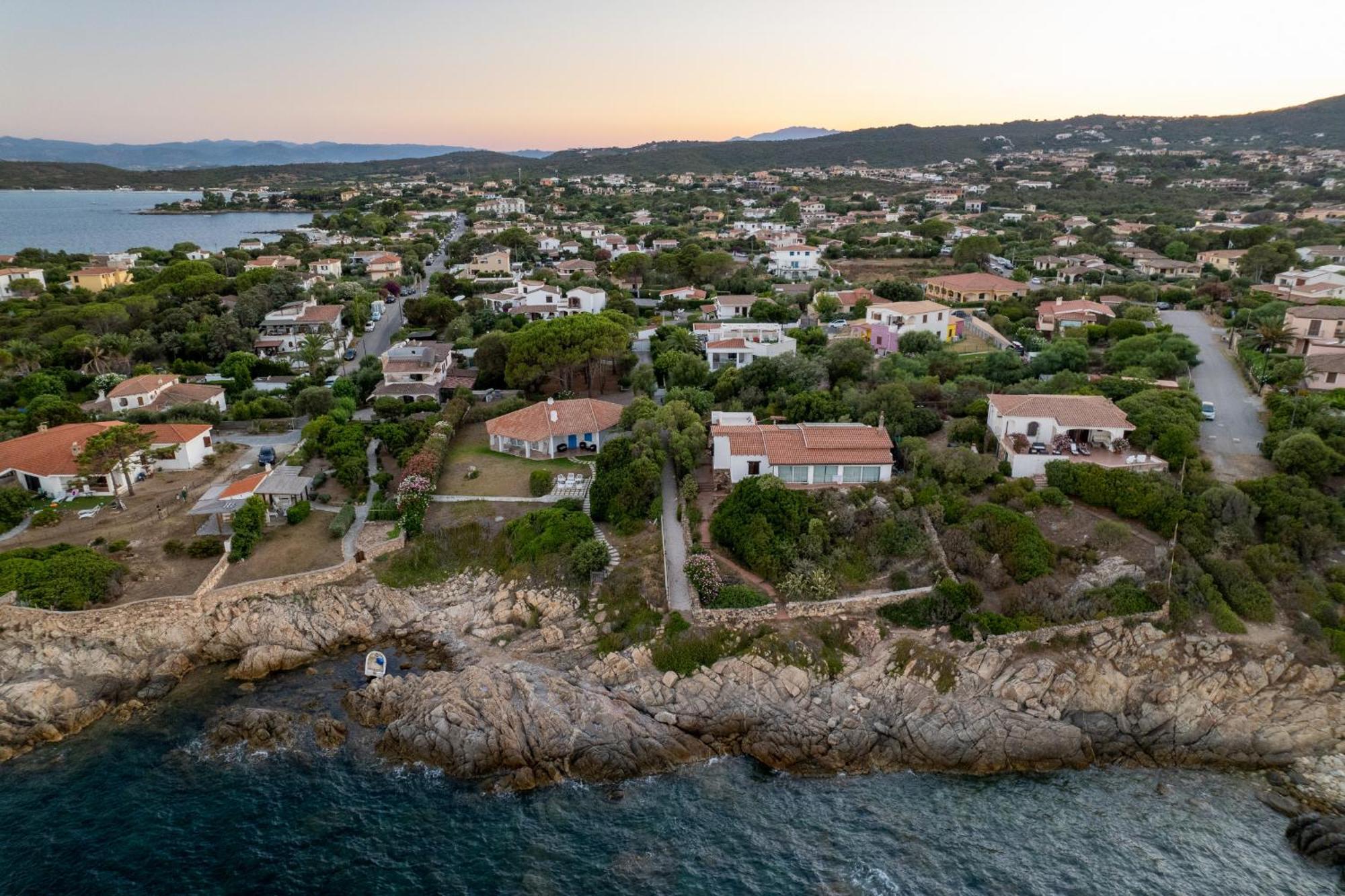 Wlofts 11, 12 & 14 By Klodge Olbia Luaran gambar