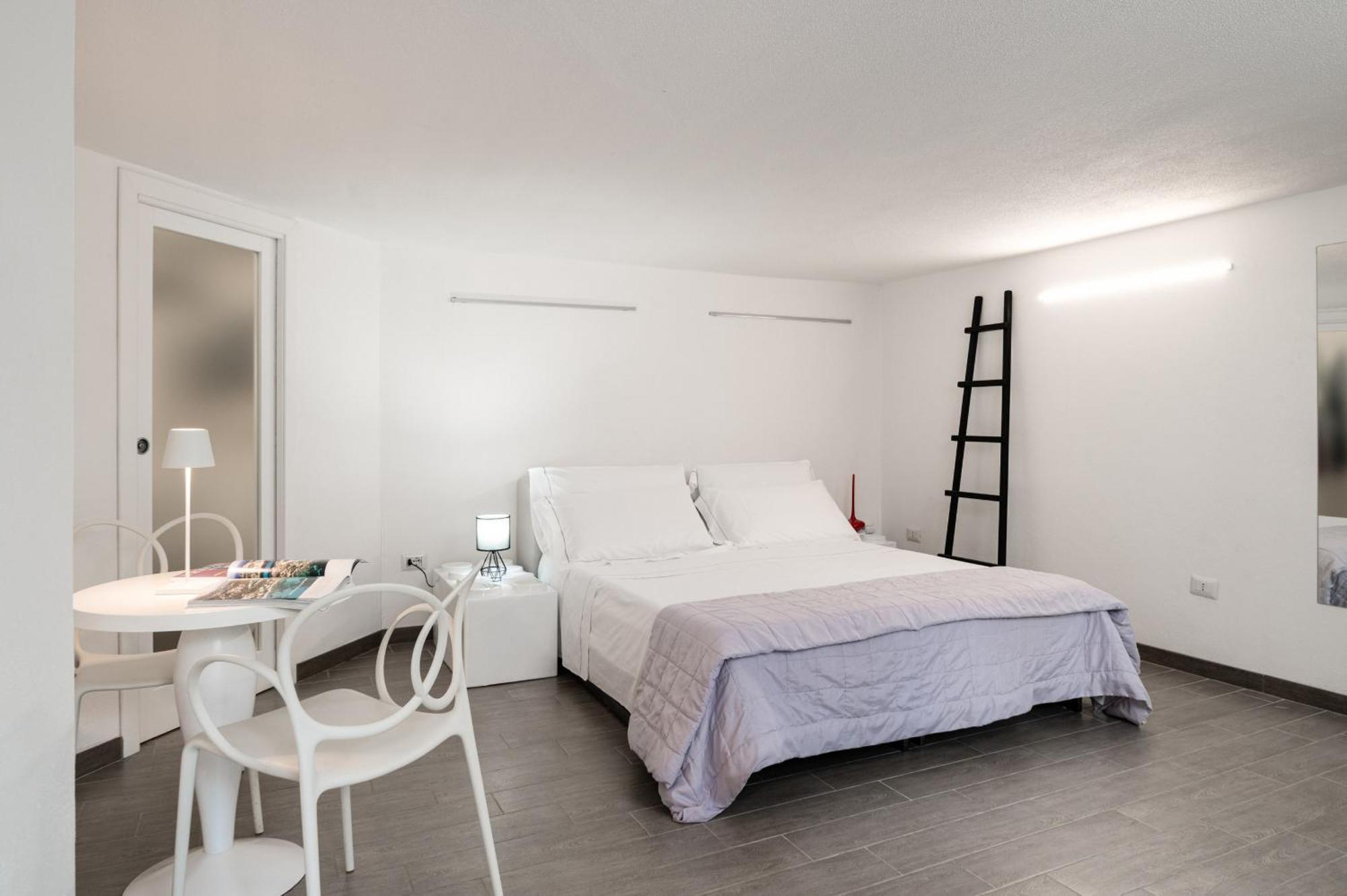 Wlofts 11, 12 & 14 By Klodge Olbia Luaran gambar